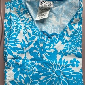 Uniform Advantage Scrub Top